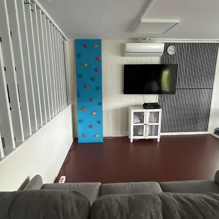 Dobbeltrom Pa Solsida, Fin Utsikt Fra Huset, Privat Bad Og Delt Kjokken Og Stua *